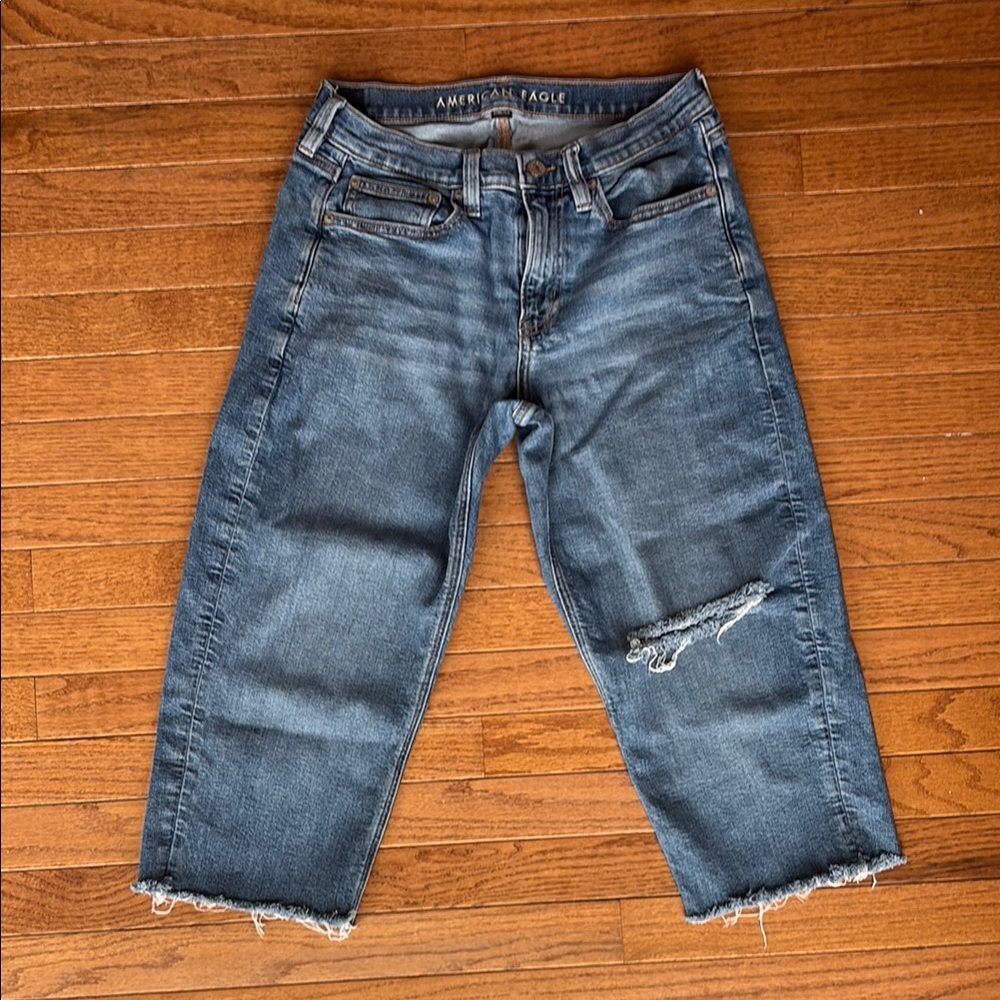 American Eagle Distressed Denim capris